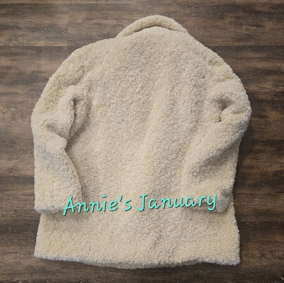 ZARA Women's Oversized Faux Fur Coat (Oyster-white, US M/EUR M) - Picture 11 of 11